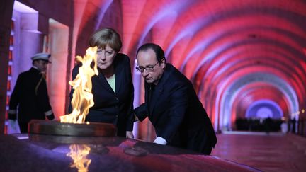 À Verdun, Hollande et Merkel défendent l'avenir de l'Europe