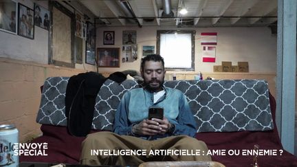 Chaque jour, il parle avec sa mère décédée… grâce à une intelligence artificielle