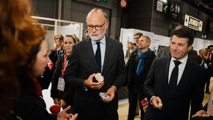 Edouard Philippe au Salon des maires, à Paris, le 22 novembre 2022. (CLAIRE JAILLARD / HANS LUCAS / AFP)