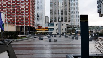 La dalle de Beaugrenelle, dans le 15e arrondissement de Paris, où a eu lieu l'agression en janvier 2021. (THOMAS COEX / AFP)