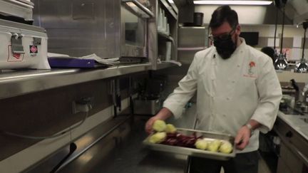 Le mois de janvier marque&nbsp;le&nbsp;moment de la pleine récolte de l'endive. (CAPTURE ECRAN FRANCE 2)