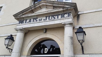 Le palais de justice de Montargis dans le Loiret, le 14 janvier 2020. (ANNE OGER / FRANCE-BLEU ORLÉANS)