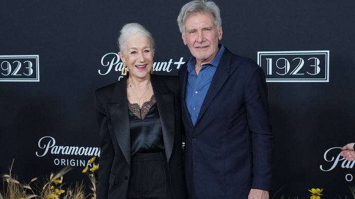 Helen Merren et Harrison Ford à la première de la série Paramount+ "1923" le 2 décembre 2022. (STHANLEE MIRADOR/SIPA USA/SIPA / SIPA USA)