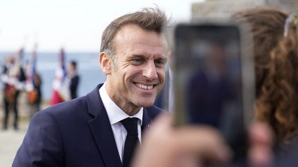 Le président de la République, Emmanuel Macron, assiste à des commémorations de l'appel du 18-Juin, sur l'île de Sein (Finistère), le 18 juin 2024. (AFP)