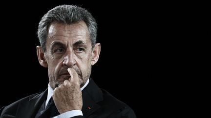 L'ancien président de la République Nicolas Sarkozy, le 8 octobre 2021 à Bordeaux. (PHILIPPE LOPEZ / AFP)