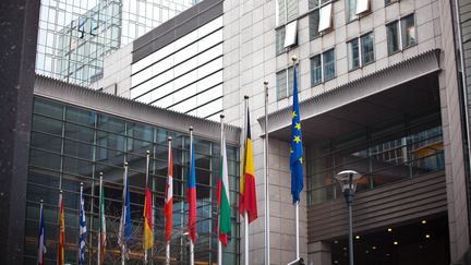 Devant le Parlement europ&eacute;en &agrave; Bruxelles (Belgique). (JULIEN WARNAND / AFP)