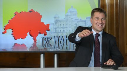 Le pr&eacute;sident de l'UDC, Toni Brunner, le 18 octobre 2015 &agrave; Berne (Suisse). (FABRICE COFFRINI / AFP)