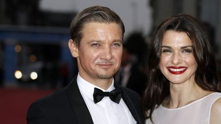 Jeremy Renner et Rachel Weisz sur le tapis rouge à Deauville
 (CHARLY TRIBALLEAU / AFP)