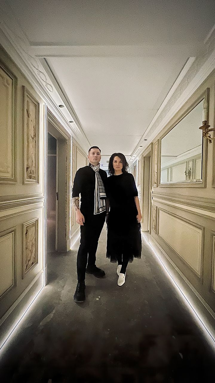 Pierre-Yves Guenec et Raphaelle Le Baud, dans l'hôtel Le Meurice, le 23 janvier 2023 (Geronimo)