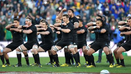 Le traditionnel Haka d'avant-match pour les All Blacks. (GIANLUIGI GUERCIA / AFP)