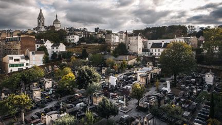 Le cimetière Saint-Vincent près de la basilique du Sacré-Coeur, dans le quartier Montmartre à Paris, le 30 octobre 2018 (photo d'illustration). (LUCAS BARIOULET / AFP)