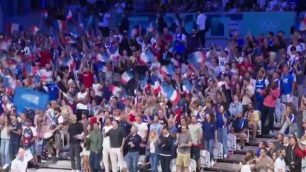 Paris 2024 : les supporters français décrochent la médaille d'or