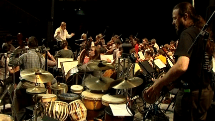 L'ochestre Symphonique du Pas-de-Calais en concert inédit avec Michel Sanchez et son groupe Deep Forest
 (Capture d&#039;écran)