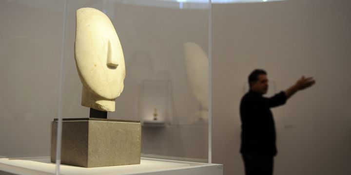  "Tête de figurine feminine provenant de Keros" Greece. Exposition "Formes Simples" au Centre Pompidou Metz
 (JEAN-CHRISTOPHE VERHAEGEN / AFP)