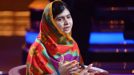 Malala  Yousafzai à l'émission "Menschen, Bilder, Emotionen" de la chaîne de la télévision allemande RTL in Huerth, en décembre 2013 
 (HENNING KAISER / DPA / dpa Picture-Alliance/AFP)