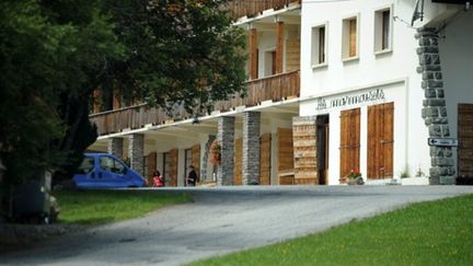 "Les Marmousets", colonie de vacances où des enfants touchés par la grippe A, ont été confinés, le 11 juillet 2009. (© AFP/JEAN-PIERRE CLATOT)