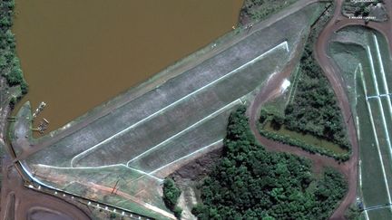 Vue du&nbsp;barrage de la mine Corrego do Feijao de Vale, près de Brumadinho, au Brésil, avant son effondrement, le 2 juin 2018.&nbsp; (REUTERS)