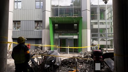 L'intérieur de la tour Grenfell, dans le quartier de North Kensington, à Londres, photographié par la police londonienne, dimanche 18 juin 2017.&nbsp; (LONDON METROPOLITAN POLICE SERVI / ANADOLU AGENCY)