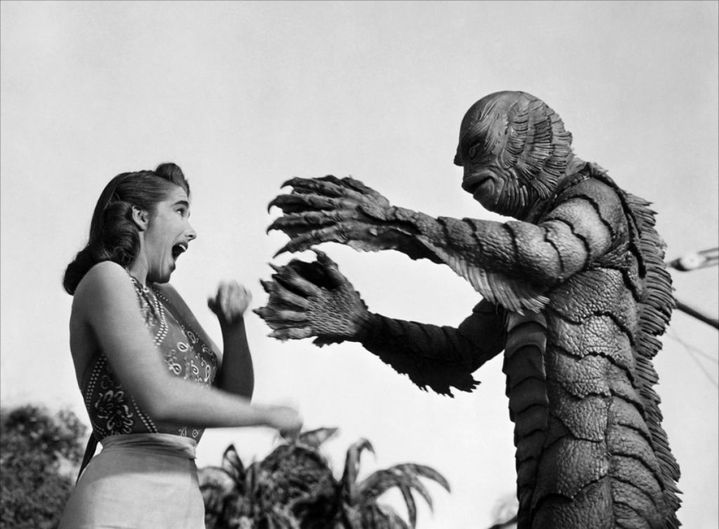 Julie Adams face à &quot;L&#039;Etrange créature du lac noir&quot; de Jack Arnold
 (Carlotta Films)