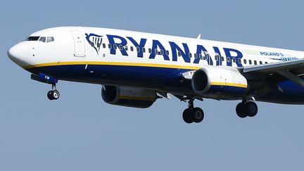 Un avion de la compagnie aérienne Ryanair. (PAU BARRENA / AFP)