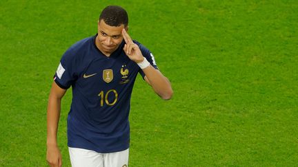 Kylian Mbappé, auteur d'un doublé face à la Pologne en Coupe du monde, le 4 décembre 2022 au Qatar. (ODD ANDERSEN / AFP)