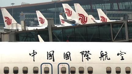 Des avions de la compagnie Air China photographiés à l'aéroport international de Pékin, le 30 mai 2015. (MAXPPP)