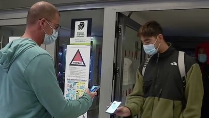 Covid-19 : le pass sanitaire entre en vigueur pour les mineurs d’au moins 12 ans