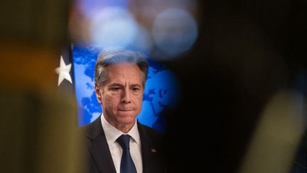 Le chef de la diplomatie américaine, Antony Blinken, lors d'une conférence de presse à Washington DC, le 20 décembre 2023. (ROBERTO SCHMIDT / AFP)