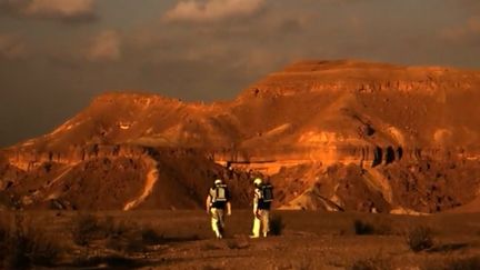 Des scientifiques israéliens simulent les conditions de vie sur Mars, dans le désert du Néguev. (FRANCEINFO)