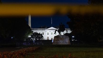 Le parc Lafayette et la Maison Blanche, à Washington, le 4 août 2022. (BRYAN OLIN DOZIER / NURPHOTO / AFP)