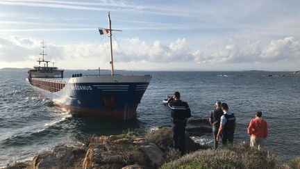 Cargo échoué à Bonifacio : le Rhodanus va être allégé avant les manœuvres