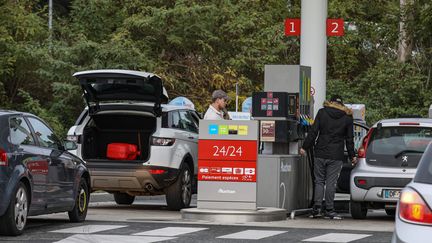 Uns station service en Gironde, en novembre 2022 (Photo d'illustration). (STEPHANE LARTIGUE / MAXPPP)