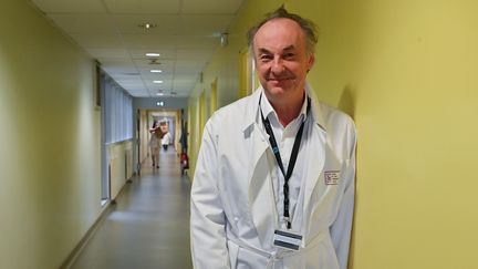 Le professeur Bruno Lina, rofesseur de virologie au CHU de Lyon et membre du conseil scientifique. (PHILIPPE DESMAZES / AFP)