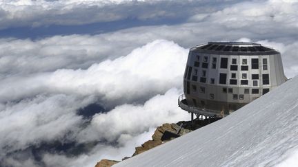 &nbsp; (Le refuge du Goûter, à 3.835 mètres d'altitude © MAXPPP /Le Dauphiné Libéré)