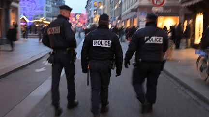 Des policiers patrouillent à Strasbourg (Bas-Rhin), le 20 décembre 2016. (AFP)