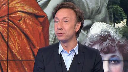 Stéphane Bern invité du Soir 3 pour présenter son livre "Piques et Répliques de l'Histoire", apru aux éditions Albin Michel
 (France 3 / Culturebox)