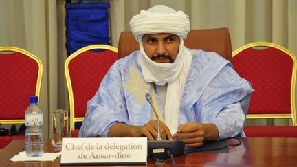 Alghabasse Ag Intalla, le chef touareg qui a d&eacute;cid&eacute; de quitter Ansar Dine, le 4 d&eacute;cembre 2012. (AHMED OUOBA / AFP)