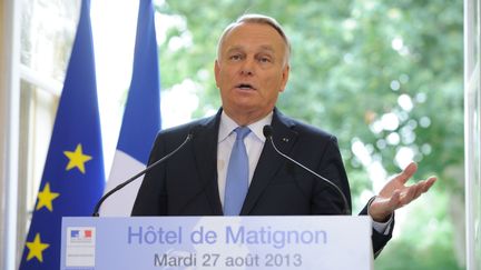 Le Premier ministre, Jean-Marc Ayrault, lors de la pr&eacute;sentation de la r&eacute;forme des retraites &agrave; Matignon, &agrave; Paris, le 27 ao&ucirc;t 2013.&nbsp; (WITT / SIPA)