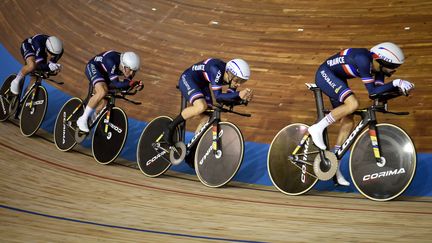 L'équipe de France de poursuite composée de&nbsp;Thomas Boudat, Thomas Denis, Valentin Tabellion&nbsp;et Benjamin Thomas&nbsp;termine à une belle deuxième place des championnats du monde de cyclisme sur piste à Roubaix, le 21 octobre 2021. (FRANCOIS LO PRESTI / AFP)