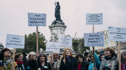 Rassemblement "#MeToo dans la vraie vie", à Paris, le 29 octobre 2017. (DENIS MEYER / HANS LUCAS / AFP)