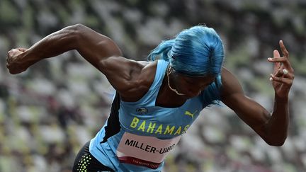 "Fifty shades of blue" sur la Bahaméenne Shaunae Miller-Uibo. (JAVIER SORIANO / AFP)