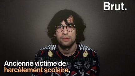 Pour compléter les outils gouvernementaux, Timothée Nadim a mis en place une plateforme afin que les victimes puissent témoigner anonymement et être mis en relation avec des spécialistes.