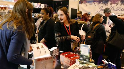 Visiteurs au Livre Paris 2018
 (PATRICK KOVARIK / AFP)