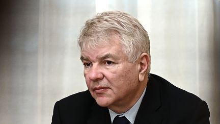 L'ambassadeur de Russie en France Alexey Meshkov lors d'une conférence à l'ambassade en janvier 2022. (LEO PIERRARD / AFP)