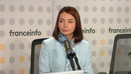 Leyla Abdullayeva, l'ambassadrice d’Azerbaïdjan en France, était lundi 2 octobre l'invitée de la matinale de franceinfo. Elle répondait aux questions de Jérôme Chapuis. (franceinfo)