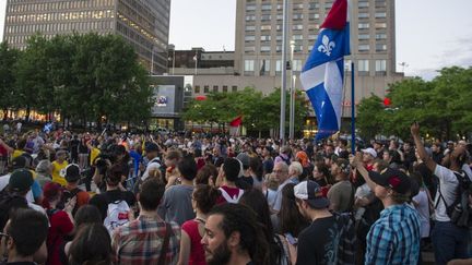 Des &eacute;tudiants protestent dans les rues de Montr&eacute;al (Canada), le 24 mai 2012. (ROGERIO BARBOSA / AFP)