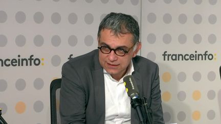 Yazdan Yazdanpanah, directeur de l'ANRS, invité de franceinfo, jeudi 1er décembre. (CAPTURE D'ECRAN FRANCEINFO)