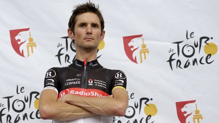 Le cycliste Frank Schleck, le 28 juin 2012 lors de la pr&eacute;sentation de son &eacute;quipe RadioShack avant le d&eacute;part du Tour de France &agrave; Li&egrave;ge (Belgique). (PASCAL PAVANI / AFP)