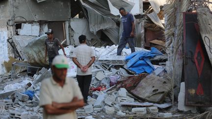 Un bâtiment détruit après un bombardement israélien dans le camp de réfugiés de Deir al-Balah, dans le centre de la bande de Gaza, le 25 août 2024. (MARWAN DAWOOD / XINHUA)