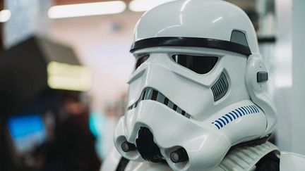 Face à face avec un Stromtrooper : l'exposition "Le retour du JEu VIdéo", Star Wars comme si vous y étiez.
 (Bartosch Salmanski)